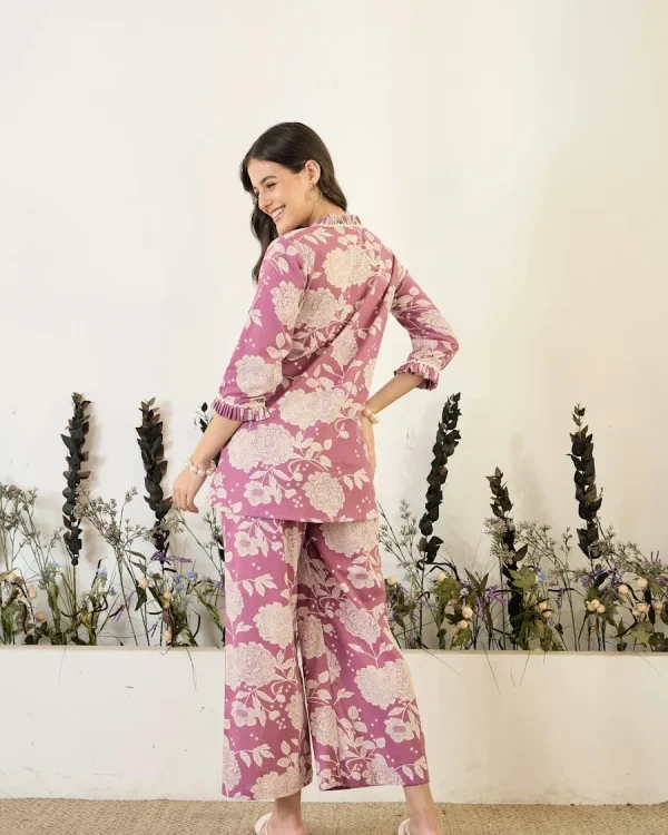 Set floral rosa de dos piezas para mujer Tisess